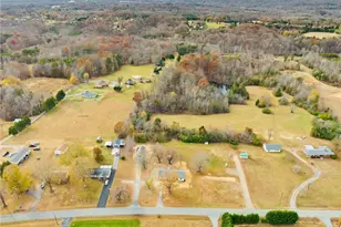 1604 Brooks Rd, Reidsville, NC 27320 - Photo 24