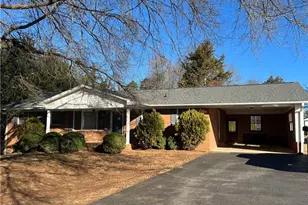 797 Sedge Garden Rd, Kernersville, NC 27284 - Photo 2