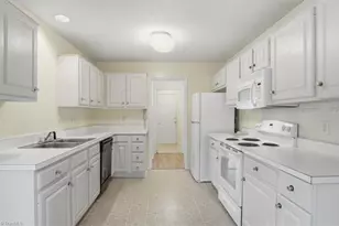 3525 Covent Oak Ct, High Point, NC 27265 - Photo 8