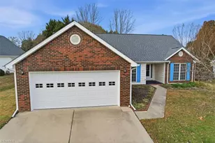 3525 Covent Oak Ct, High Point, NC 27265 - Photo 2