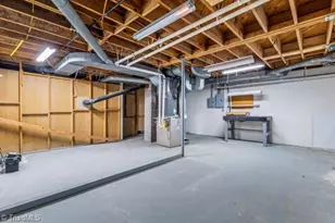 2311 Fernwood Dr, Greensboro, NC 27408 - Photo 38