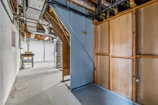 2311 Fernwood Dr, Greensboro, NC 27408 - Photo 36