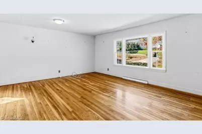 2311 Fernwood Drive, Greensboro, NC 27408 - Photo 10