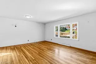 2311 Fernwood Dr, Greensboro, NC 27408 - Photo 10