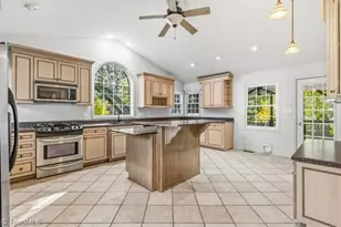 2311 Fernwood Dr, Greensboro, NC 27408 - Photo 16