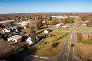 624 52 Bypass E, Pilot Mountain, NC 27041 - Photo 6