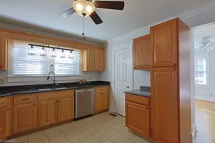 536 Oakgrove Rd, Asheboro, NC 27205 - Photo 12