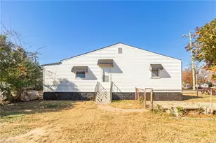 1514 Summit Ave, Greensboro, NC 27405 - Photo 26