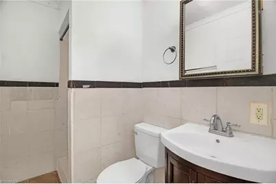 1514 Summit Avenue, Greensboro, NC 27405 - Photo 18