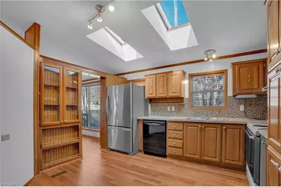 5507 Bridgeway Drive, Greensboro, NC 27406 - Photo 8