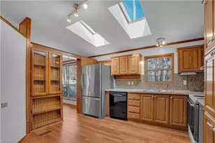 5507 Bridgeway Dr, Greensboro, NC 27406 - Photo 8