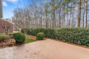 2412 Old Towne Dr, Greensboro, NC 27455 - Photo 22