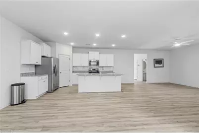 5909 Crossview Drive, Kernersville, NC 27284 - Photo 6