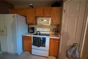 1067 Bridgend Dr, High Point, NC 27260 - Photo 2