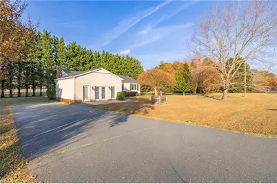 7341 Danay Drive, Kernersville, NC 27284 - Photo 4