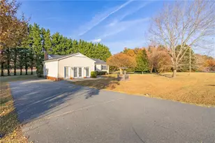 7341 Danay Dr, Kernersville, NC 27284 - Photo 4