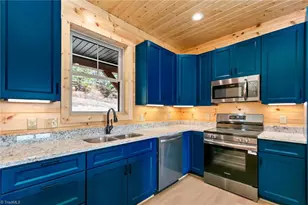 638 Falcon Ridge Dr, Moravian Falls, NC 28654 - Photo 6