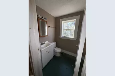 2828 N Glenn Avenue, Winston-Salem, NC 27105 - Photo 16