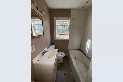 2828 N Glenn Avenue, Winston-Salem, NC 27105 - Photo 14