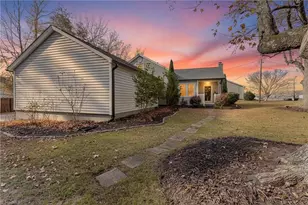 2712 Peachtree St, Burlington, NC 27205 - Photo 4