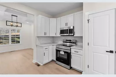 447 Lynnhaven Park Drive, Winston-Salem, NC 27107 - Photo 16