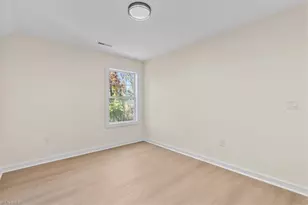 447 Lynnhaven Park Dr, Winston-Salem, NC 27107 - Photo 28