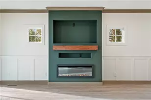 194 N Peace Haven Rd, Winston-Salem, NC 27104 - Photo 10