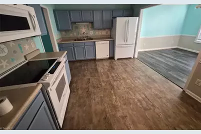 803 Remount Court #20, Greensboro, NC 27409 - Photo 8