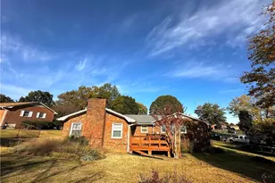 1103 Glynis Ln, Greensboro, NC 27406 - Photo 22