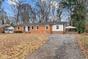 1413 Rankin Rd, Greensboro, NC 27405 - Photo 2