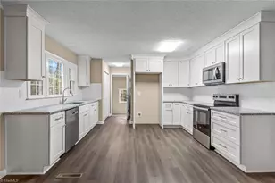 1413 Rankin Rd, Greensboro, NC 27405 - Photo 14