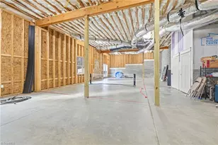 3827 Edgewater St, High Point, NC 27265 - Photo 46