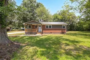 129 Redwood Rd, Eden, NC 27288 - Photo 2