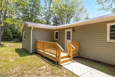 129 Redwood Road, Eden, NC 27288 - Photo 6