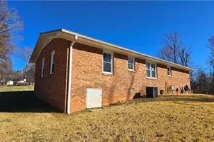 282 Elon Dr, Reidsville, NC 27320 - Photo 4