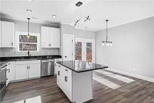 2322 Summerlin St, Winston-Salem, NC 27103 - Photo 10