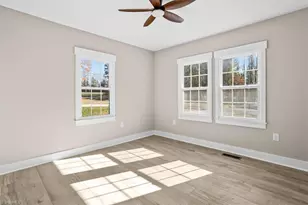 143 Lambeth Rd, Thomasville, NC 27360 - Photo 16