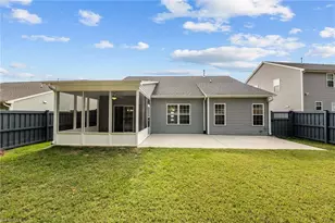 4572 River Gate Dr, Clemmons, NC 27012 - Photo 4