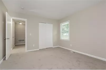 511 Foxcroft Drive #511, Winston-Salem, NC 27103 - Photo 10