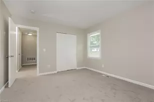 511 Foxcroft Dr, Winston-Salem, NC 27103 - Photo 10