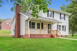 511 Foxcroft Dr, Winston-Salem, NC 27103 - Photo 2