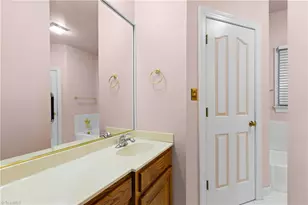 1001 Nuthatch Ct, High Point, NC 27262 - Photo 22