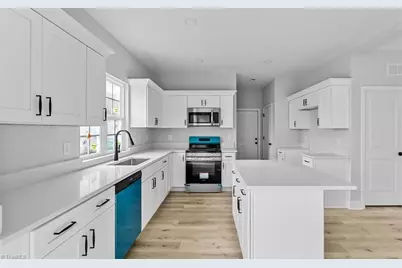 506 Greenwood Drive, High Point, NC 27262 - Photo 16