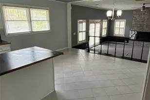 300 Venus Dr, Greensboro, NC 27406 - Photo 2