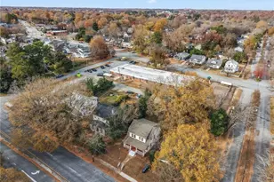 1402 W Market St, Greensboro, NC 28403 - Photo 30