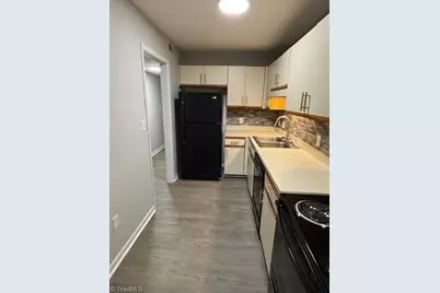 1100 Crescent Drive #10, Reidsville, NC 27320 - Photo 8