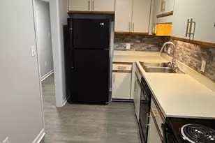 1100 Crescent Dr, Reidsville, NC 27320 - Photo 8