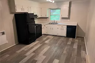 216 Church St, Thomasville, NC 27360 - Photo 2