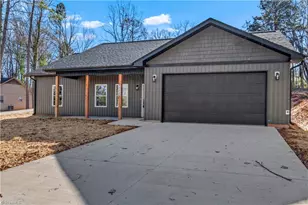 2328 Summerlin St, Winston-Salem, NC 27103 - Photo 2