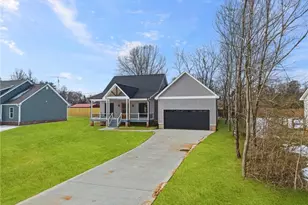 7707 Jackson School Rd, Browns Summit, NC 27214 - Photo 4